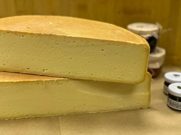 Сыр Бритчон 45% "Margot Fromages S.A"