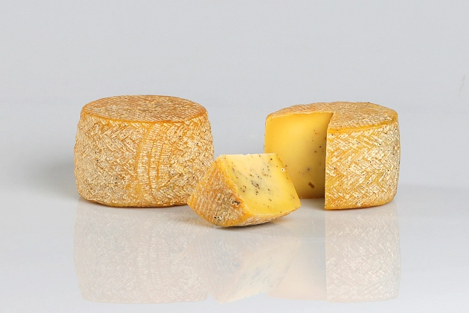 Сыр Трюфель "Менестрель", 53%